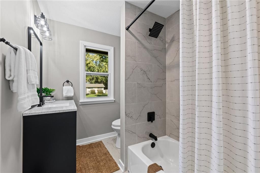 Photo 17 of 44 - 6601 W 79th Street, Overland Park, KS 66204