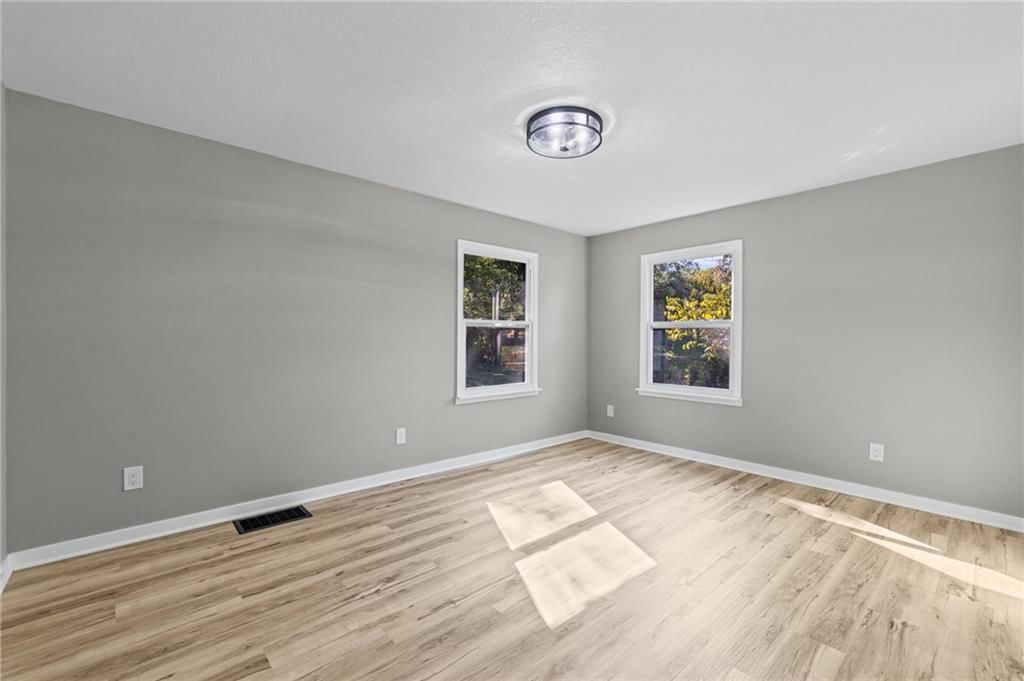 Photo 22 of 44 - 6601 W 79th Street, Overland Park, KS 66204