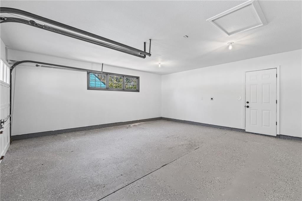 Epoxy garage floor at 6601 W 79th Street, Overland Park, KS 66204