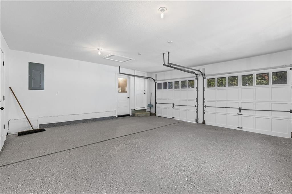 Photo 32 of 44 - 6601 W 79th Street, Overland Park, KS 66204