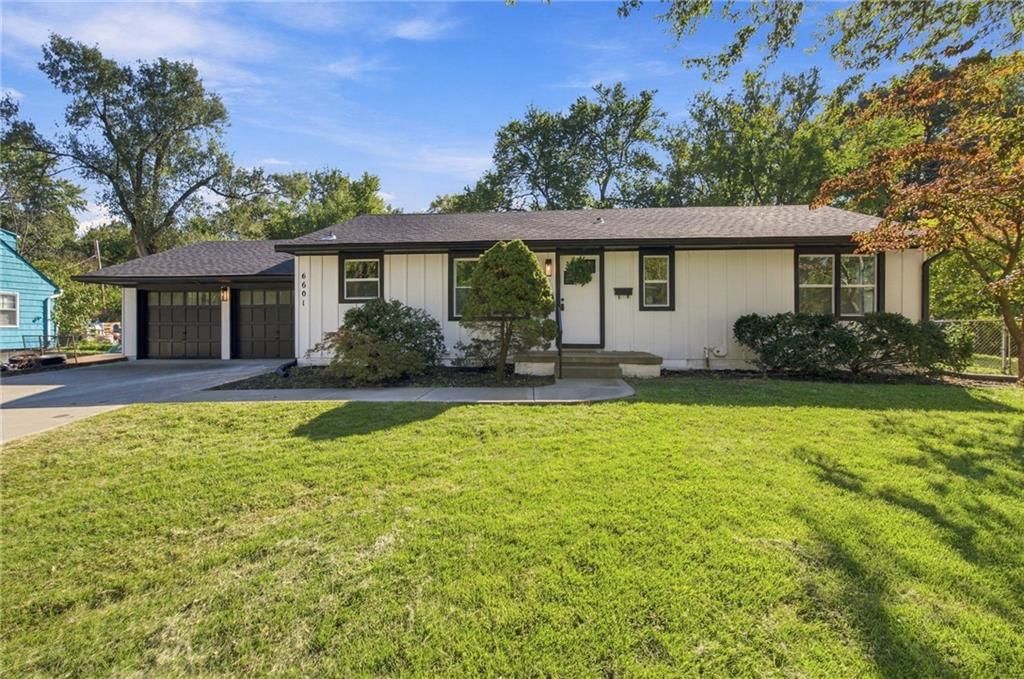 Photo 41 of 44 - 6601 W 79th Street, Overland Park, KS 66204