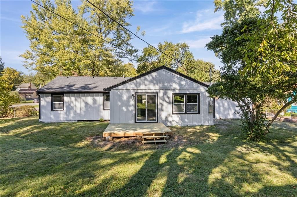 Deck at 6601 W 79th Street, Overland Park, KS 66204
