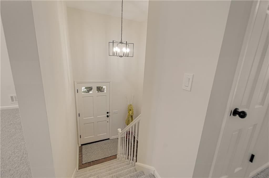 Photo 4 of 32 - 2704 NE 67th Terrace