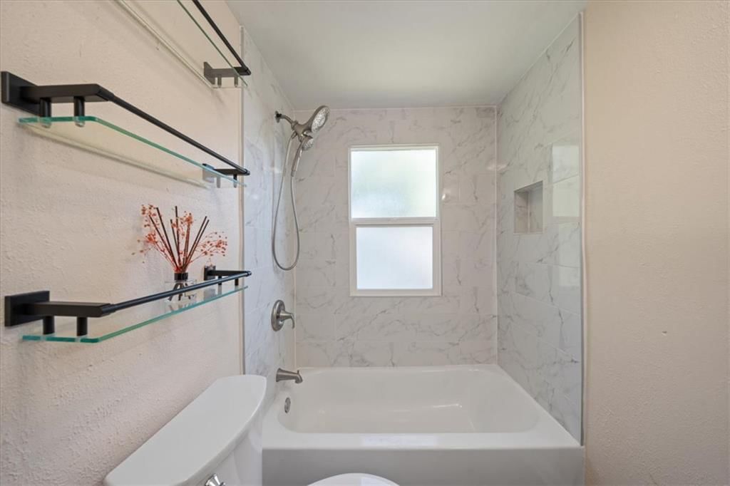 Photo 22 of 27 - 2216 Nebraska Avenue, Kansas City, KS 66102