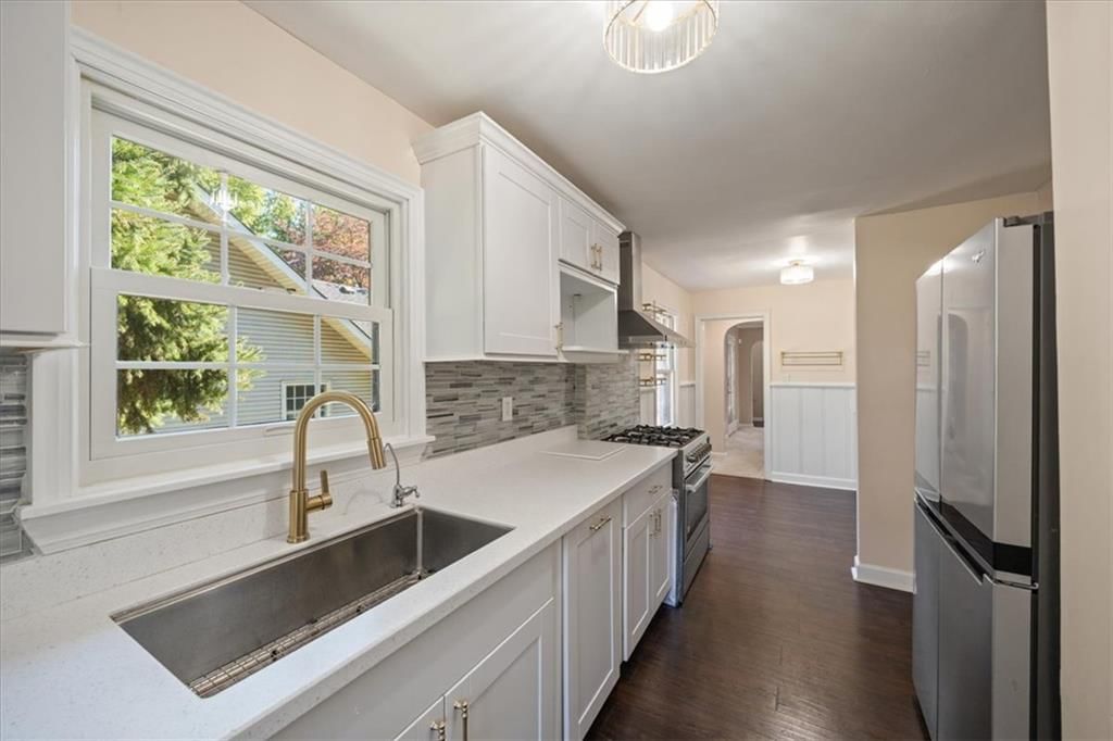Photo 14 of 27 - 2216 Nebraska Avenue, Kansas City, KS 66102