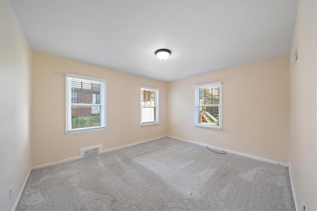 Photo 15 of 27 - 2216 Nebraska Avenue, Kansas City, KS 66102