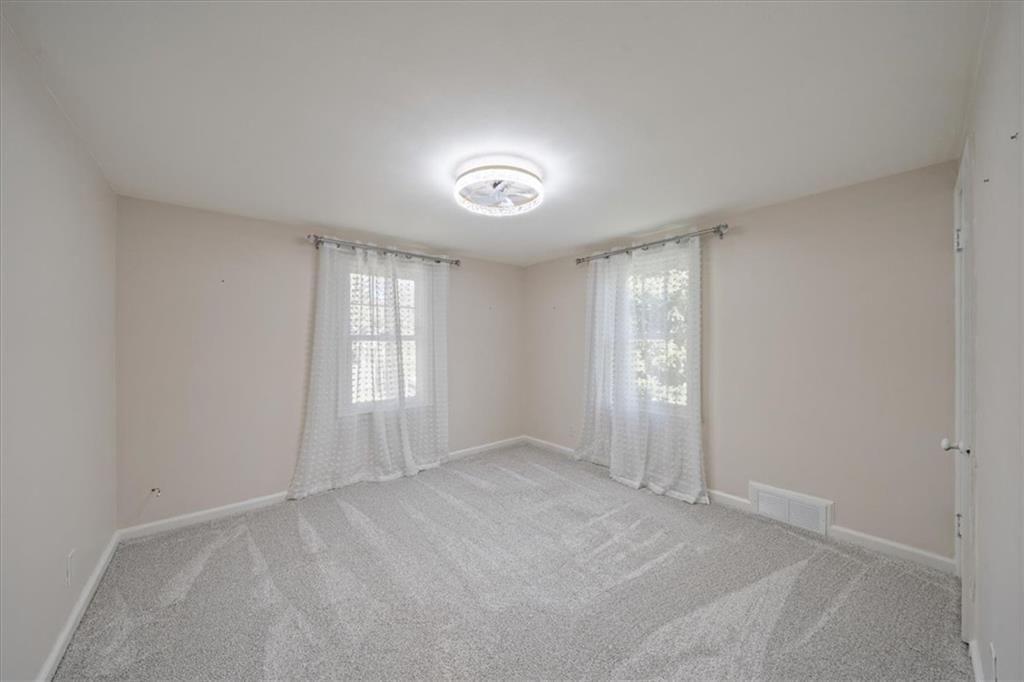 Photo 17 of 27 - 2216 Nebraska Avenue, Kansas City, KS 66102