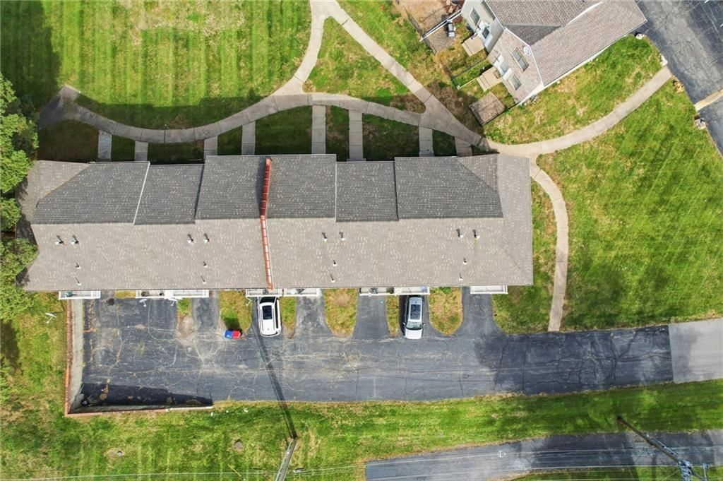 Photo 12 of 24 - 9275 Nieman Road