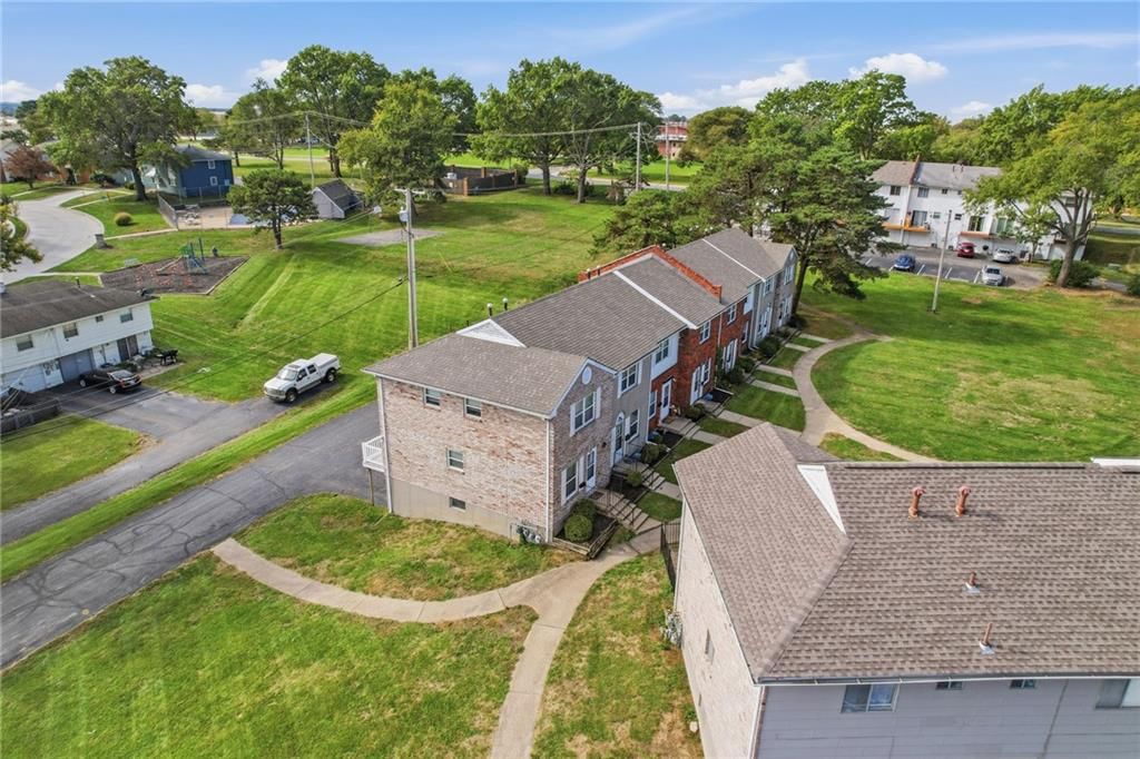 Photo 8 of 24 - 9275 Nieman Road