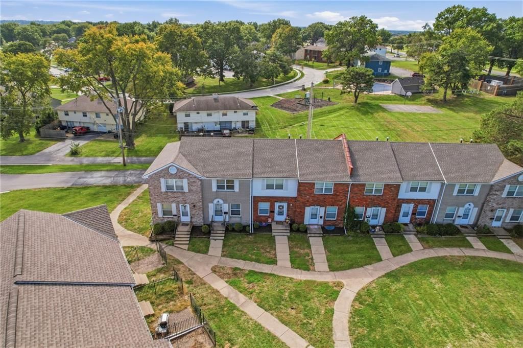 Photo 9 of 24 - 9275 Nieman Road