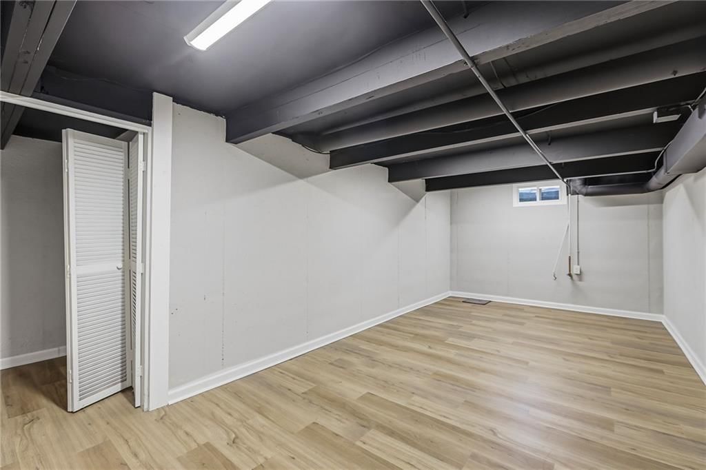 Photo 27 of 31 - 6562 W 51st Street