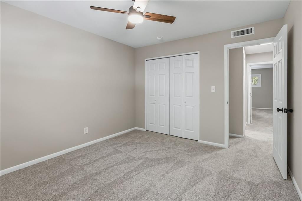Photo 20 of 31 - 6562 W 51st Street
