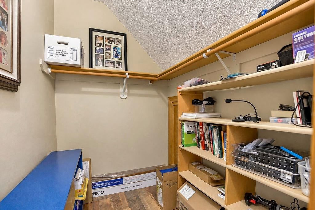 Photo 28 of 36 - 11609 W 116th Street, Overland Park, KS 66210