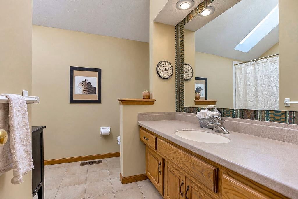 Photo 31 of 36 - 11609 W 116th Street, Overland Park, KS 66210