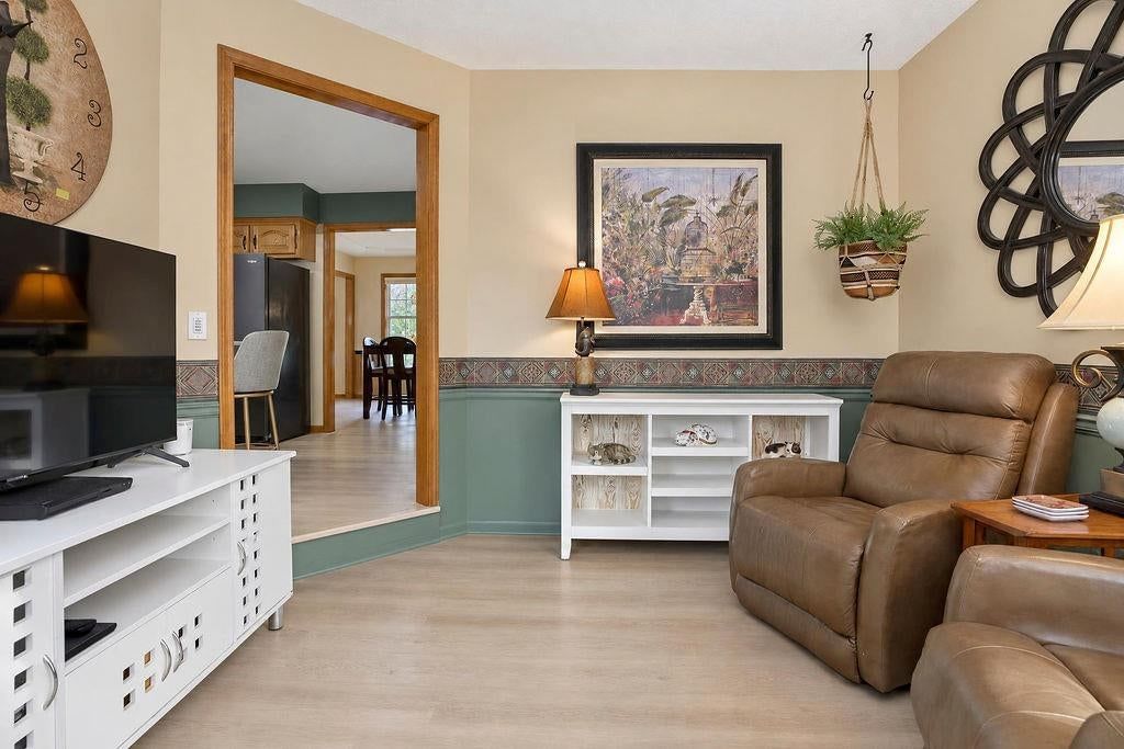Photo 17 of 36 - 11609 W 116th Street, Overland Park, KS 66210