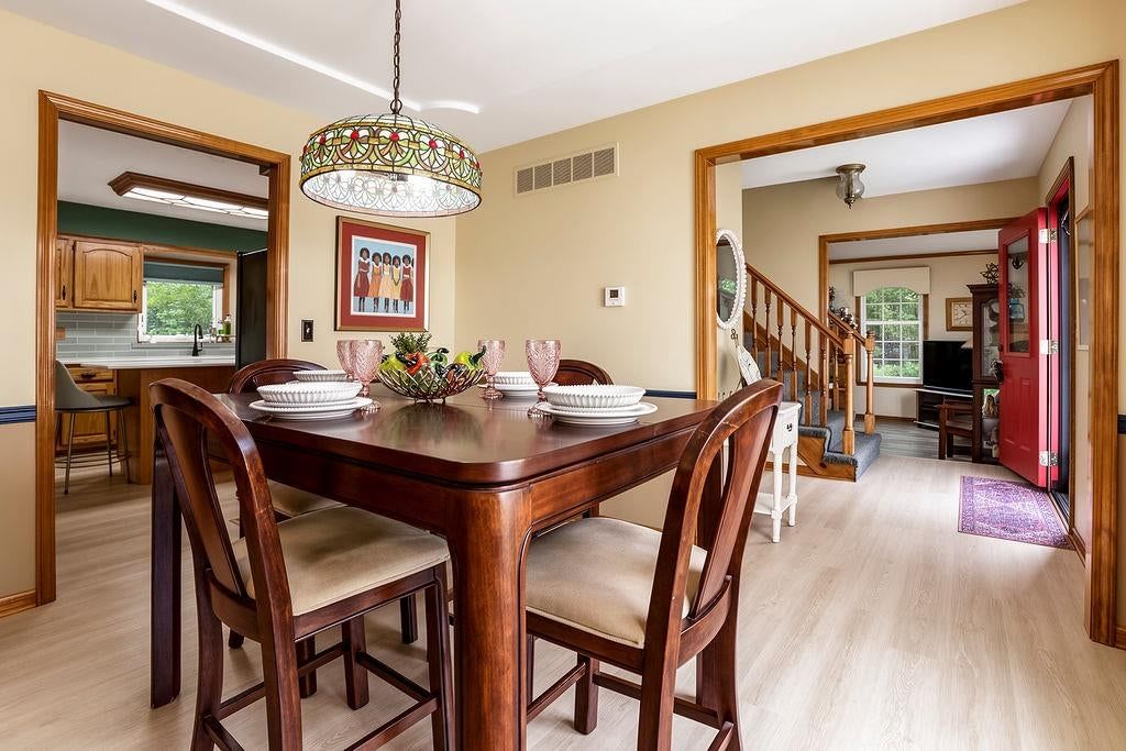 Photo 11 of 36 - 11609 W 116th Street, Overland Park, KS 66210