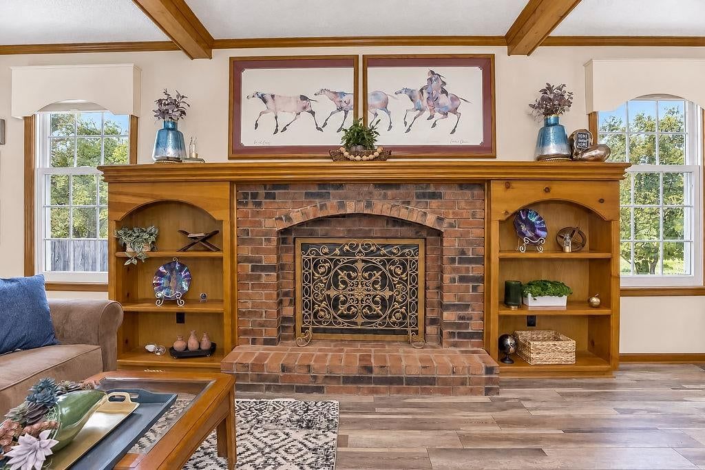 Photo 9 of 36 - 11609 W 116th Street, Overland Park, KS 66210