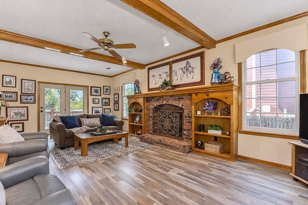 Photo 7 of 36 - 11609 W 116th Street, Overland Park, KS 66210