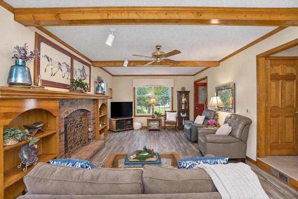 Photo 8 of 36 - 11609 W 116th Street, Overland Park, KS 66210