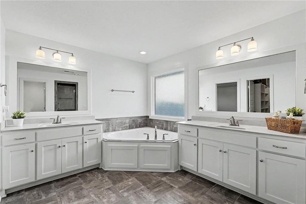 Photo 38 of 38 - 16046 W 172nd Terrace, Olathe, KS 66062