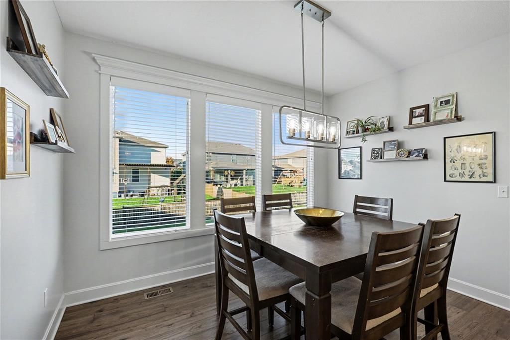 Breakfast nook at 16046 W 172nd Terrace, Olathe, KS 66062