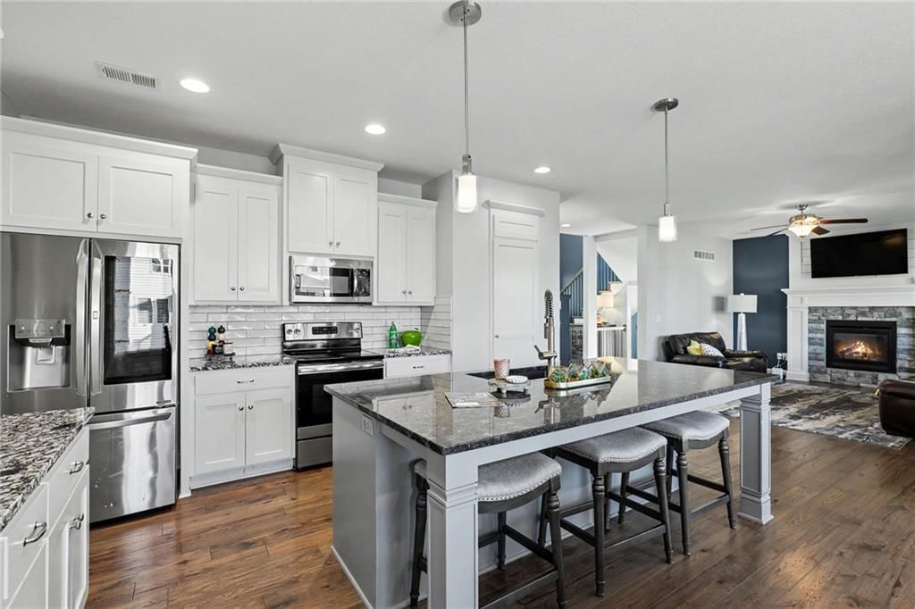 Stainless steel appliances at 16046 W 172nd Terrace, Olathe, KS 66062