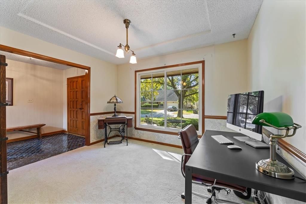 Home office at 204 NW Cypress Street, Lee's Summit, MO 64064