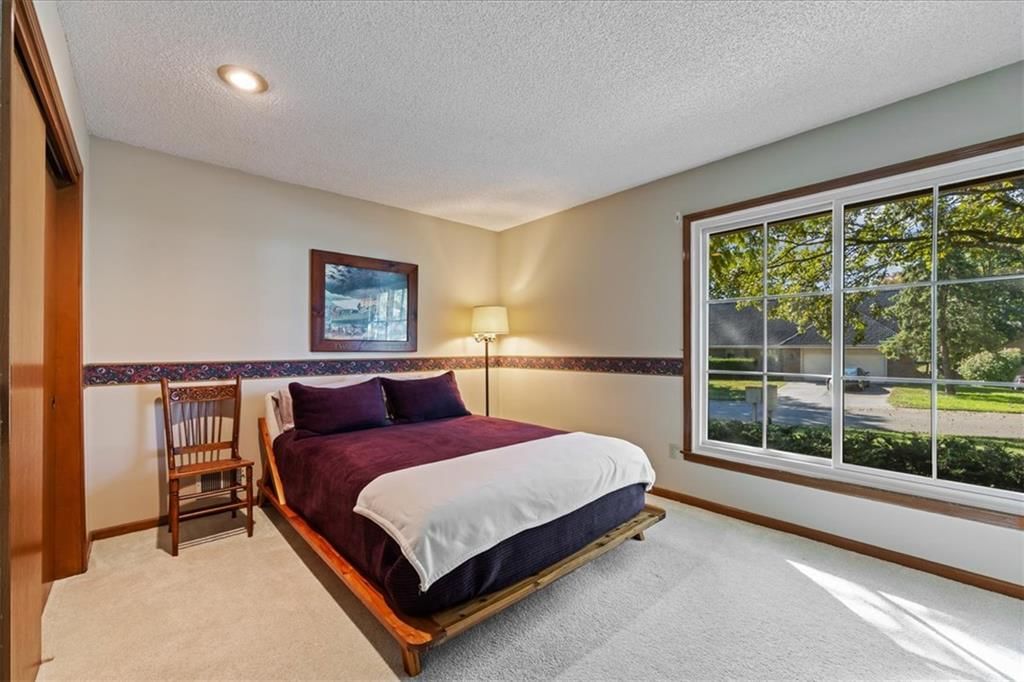 Wall of windows at 204 NW Cypress Street, Lee's Summit, MO 64064