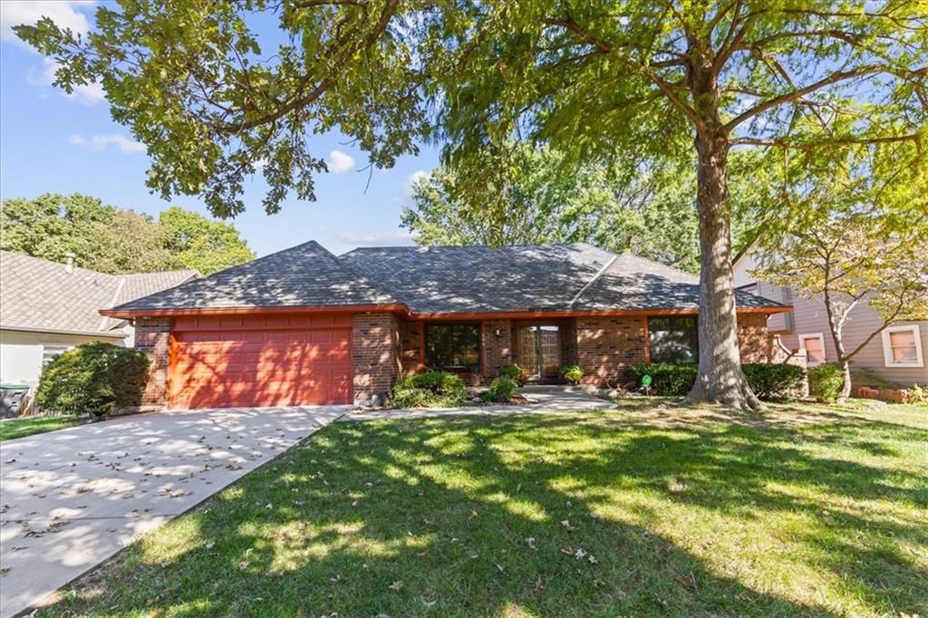 204 NW Cypress Street, Lee's Summit, MO