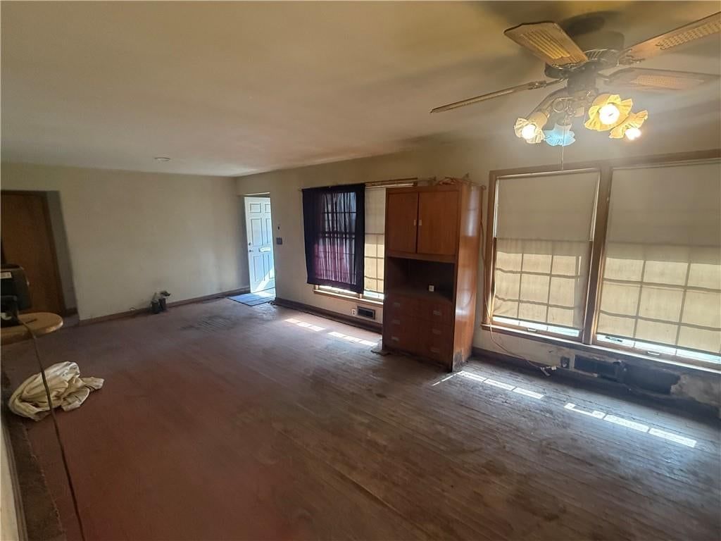 606 E 90th Street, Kansas City, MO: listing photo 3