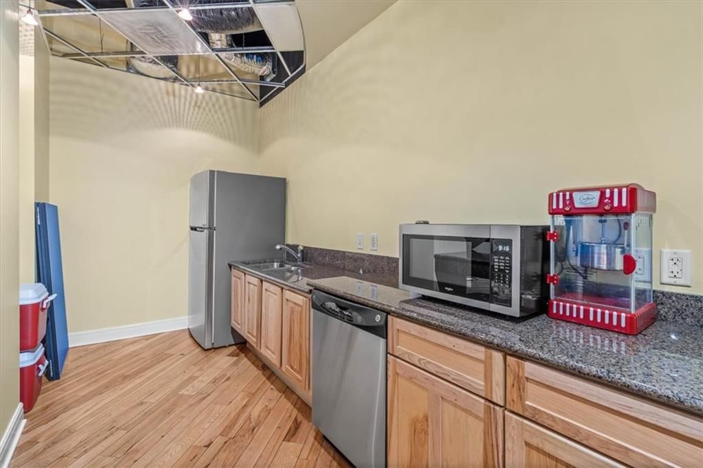 Photo 4 of 41 - 1101 Walnut Street #609, Kansas City, MO 64106