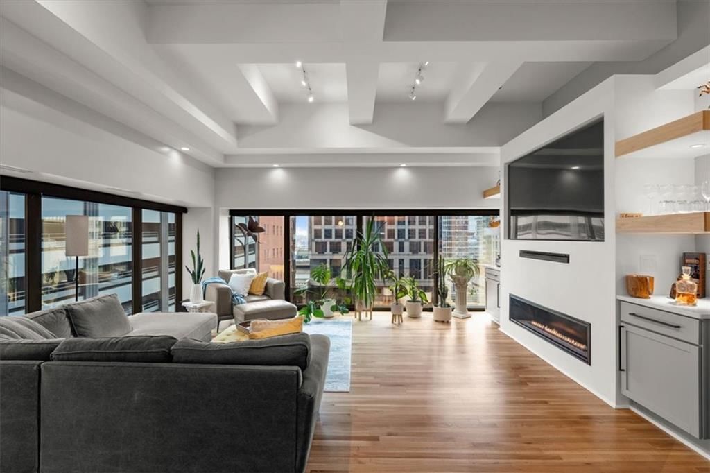 Photo 37 of 41 - 1101 Walnut Street #609, Kansas City, MO 64106