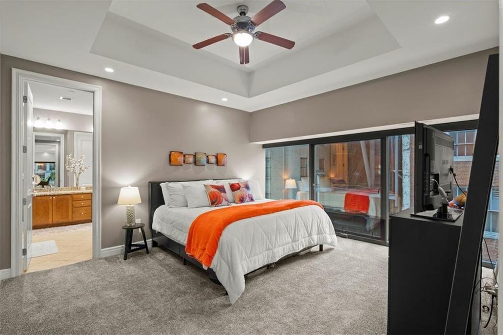 Photo 28 of 41 - 1101 Walnut Street #609, Kansas City, MO 64106