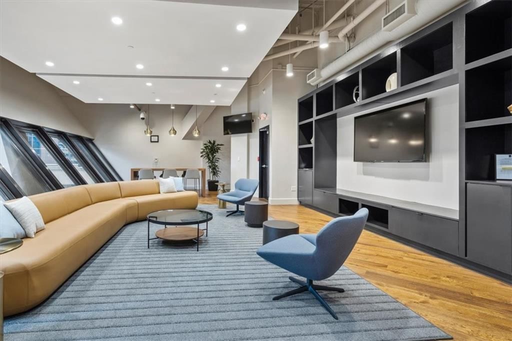 Photo 9 of 41 - 1101 Walnut Street #609, Kansas City, MO 64106