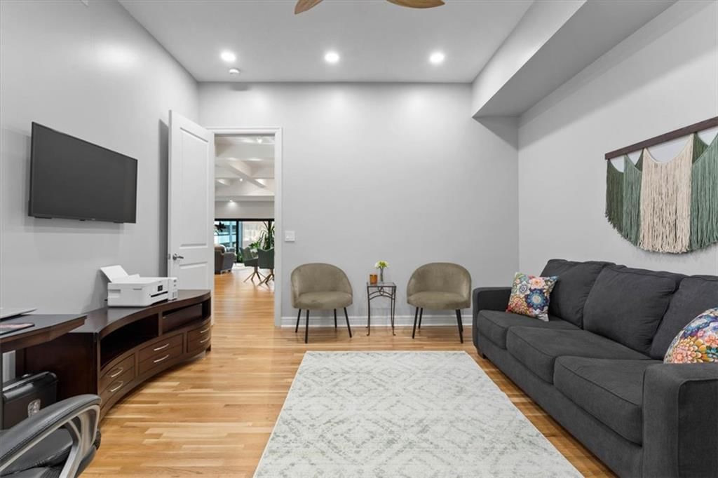 Photo 24 of 41 - 1101 Walnut Street #609, Kansas City, MO 64106