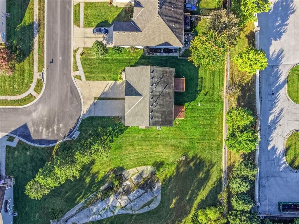 Photo 43 of 44 - 200 SW Chartwell Drive, Lee's Summit, MO 64082