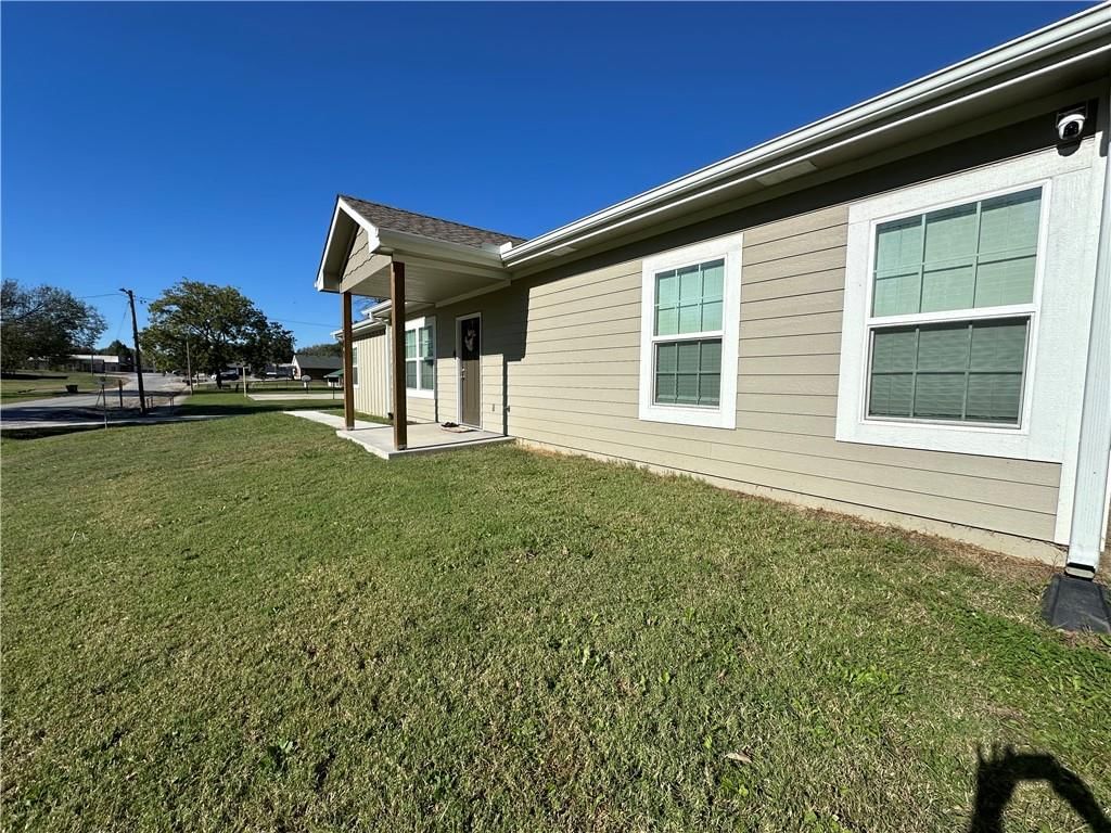 209 E 2nd Street, Creighton, MO
