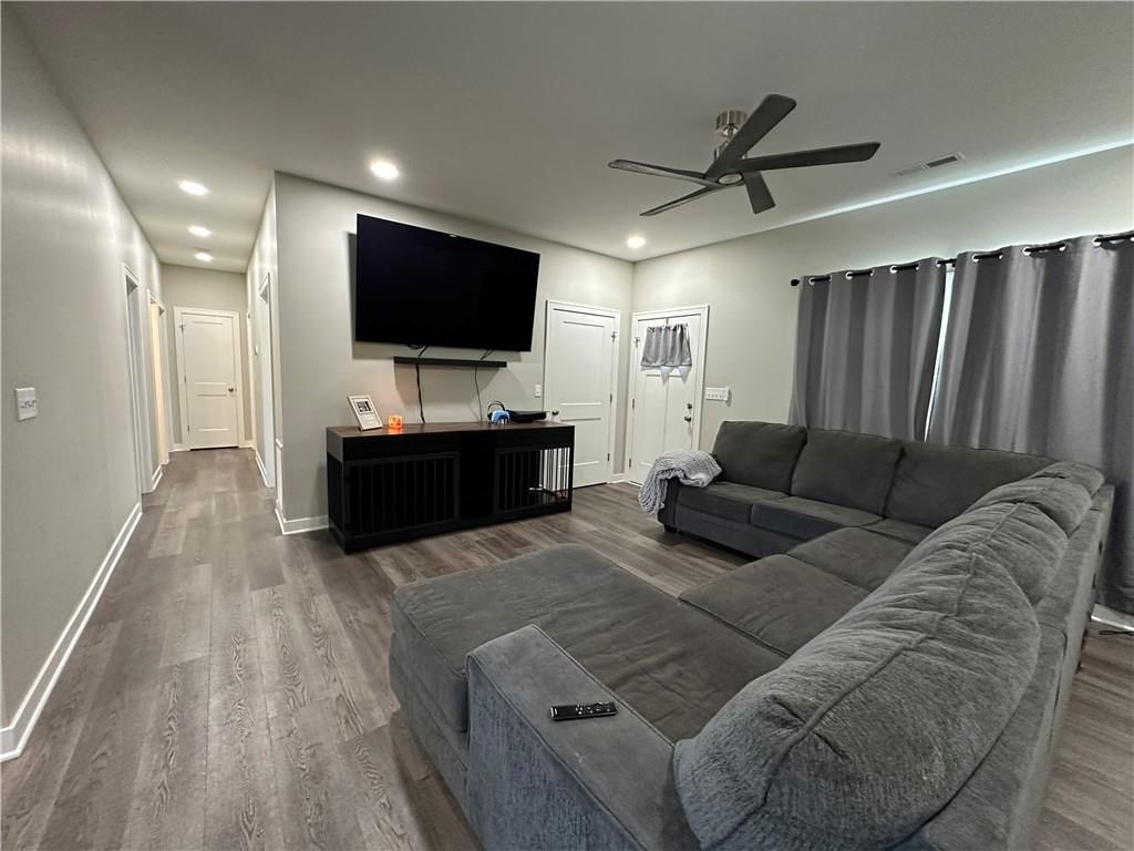 Photo 5 of 9 - 209 E 2nd Street, Creighton, MO 64739