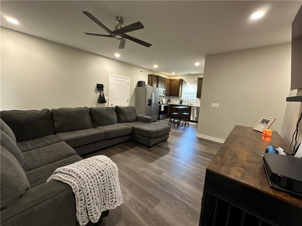 209 E 2nd Street, Creighton, MO: listing photo 3
