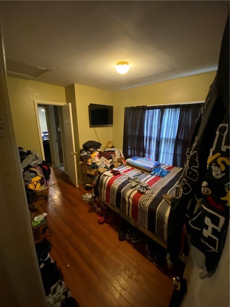 Photo 9 of 11 - 8040 Garfield Avenue