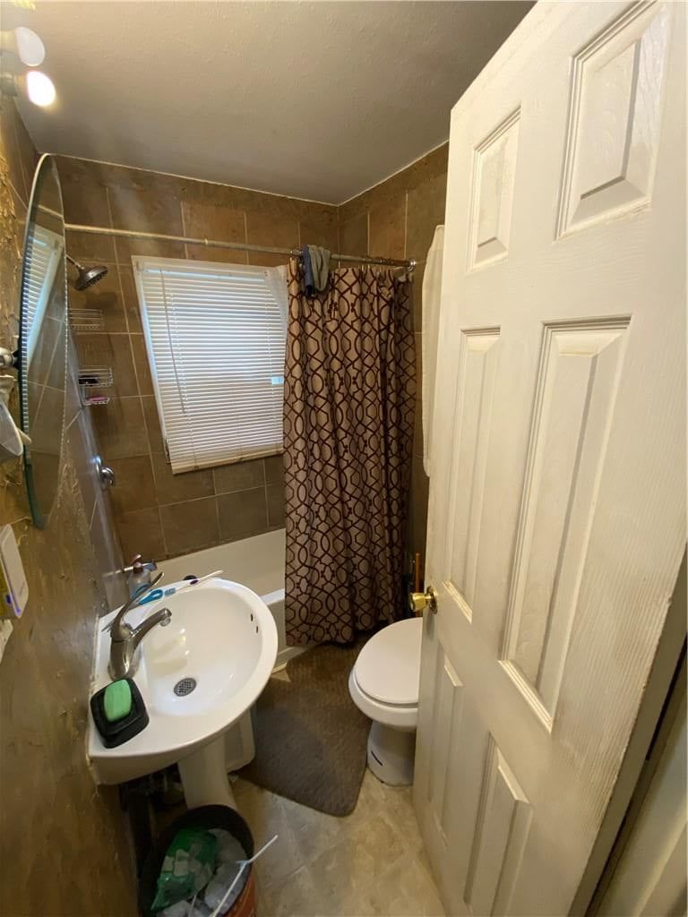 Photo 6 of 11 - 8040 Garfield Avenue
