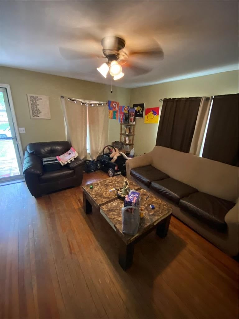 Photo 8 of 11 - 8040 Garfield Avenue