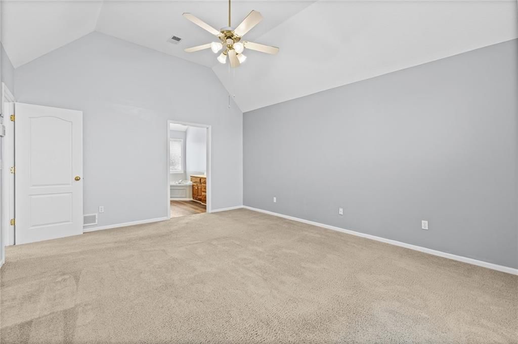 Photo 10 of 26 - 8009 W 144th Place, Overland Park, KS 66223