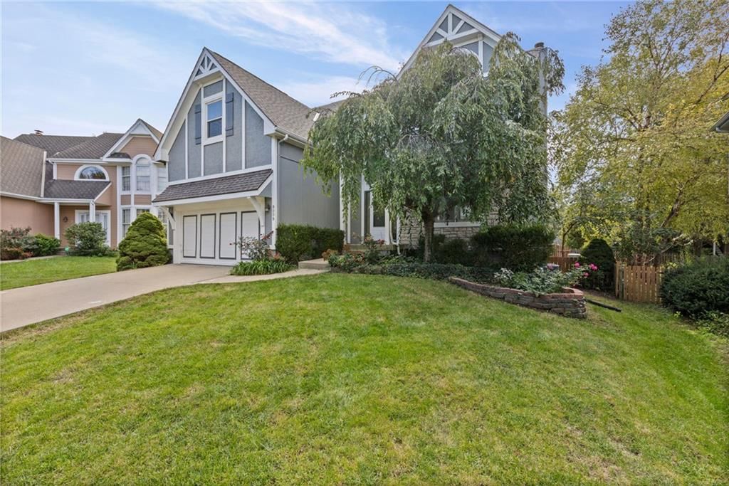 Photo 25 of 26 - 8009 W 144th Place, Overland Park, KS 66223