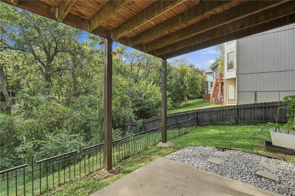 Photo 34 of 43 - 6946 Oakview Street