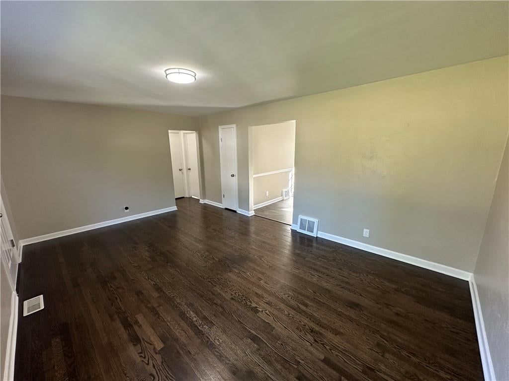Accent wall at 11113 E 25th Street, Independence, MO 64052
