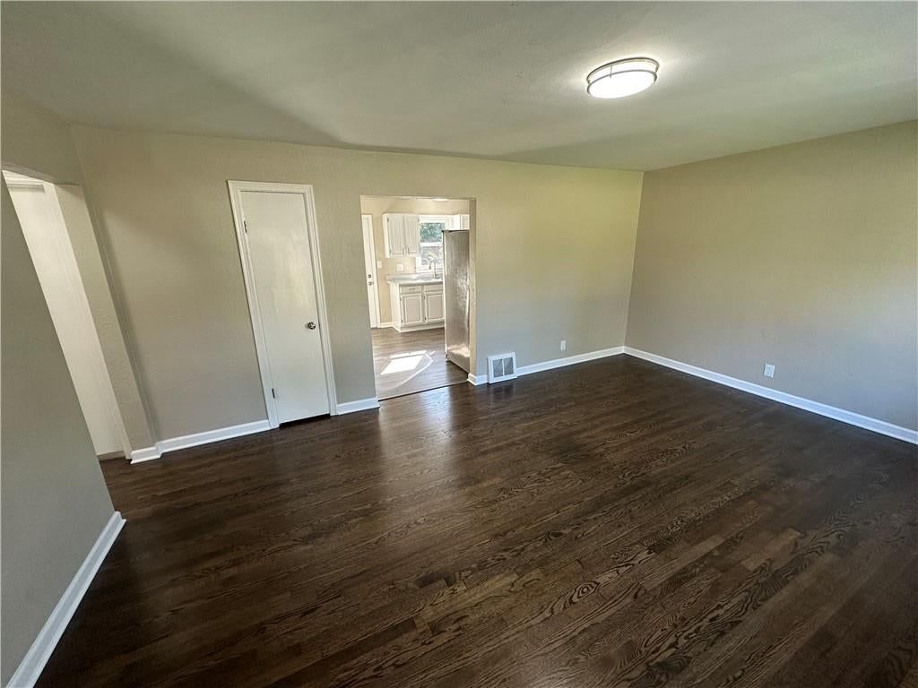 11113 E 25th Street, Independence, MO: listing photo 3