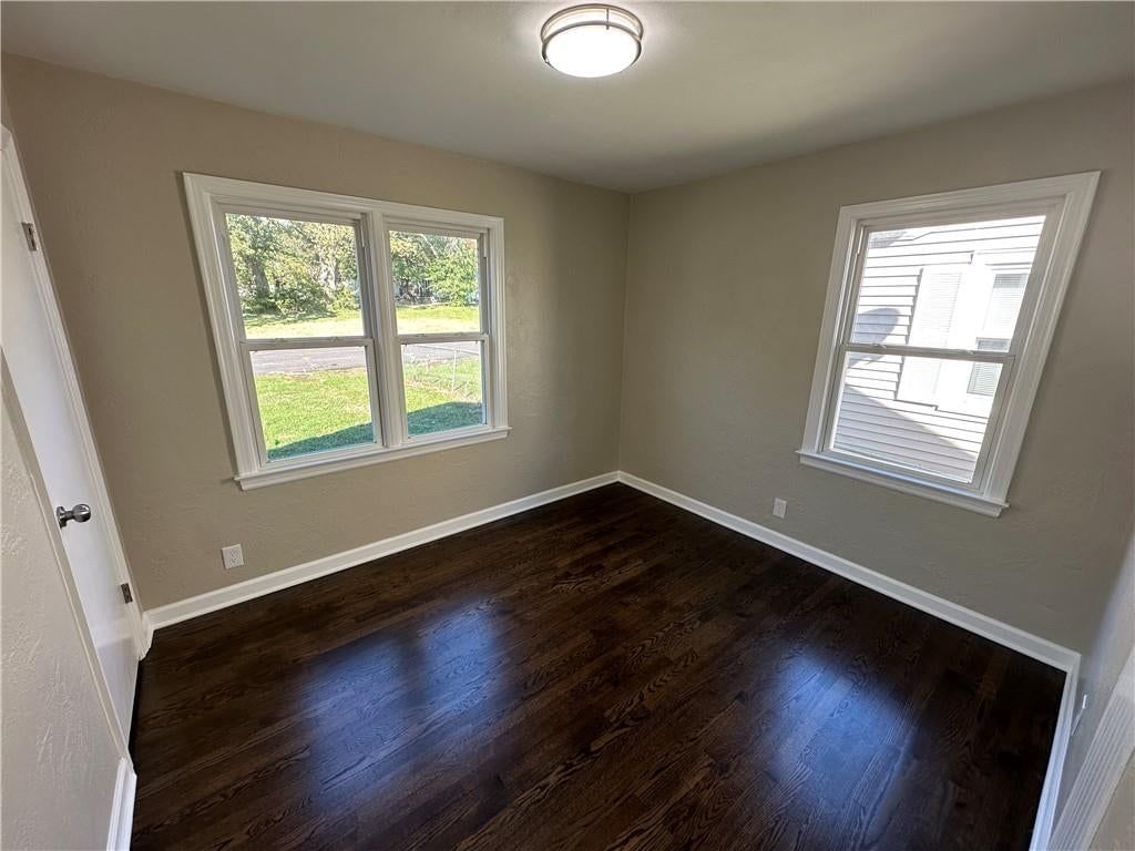 Photo 14 of 18 - 11113 E 25th Street, Independence, MO 64052