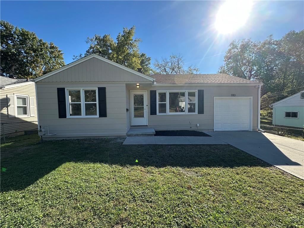 11113 E 25th Street, Independence, MO: listing photo 2