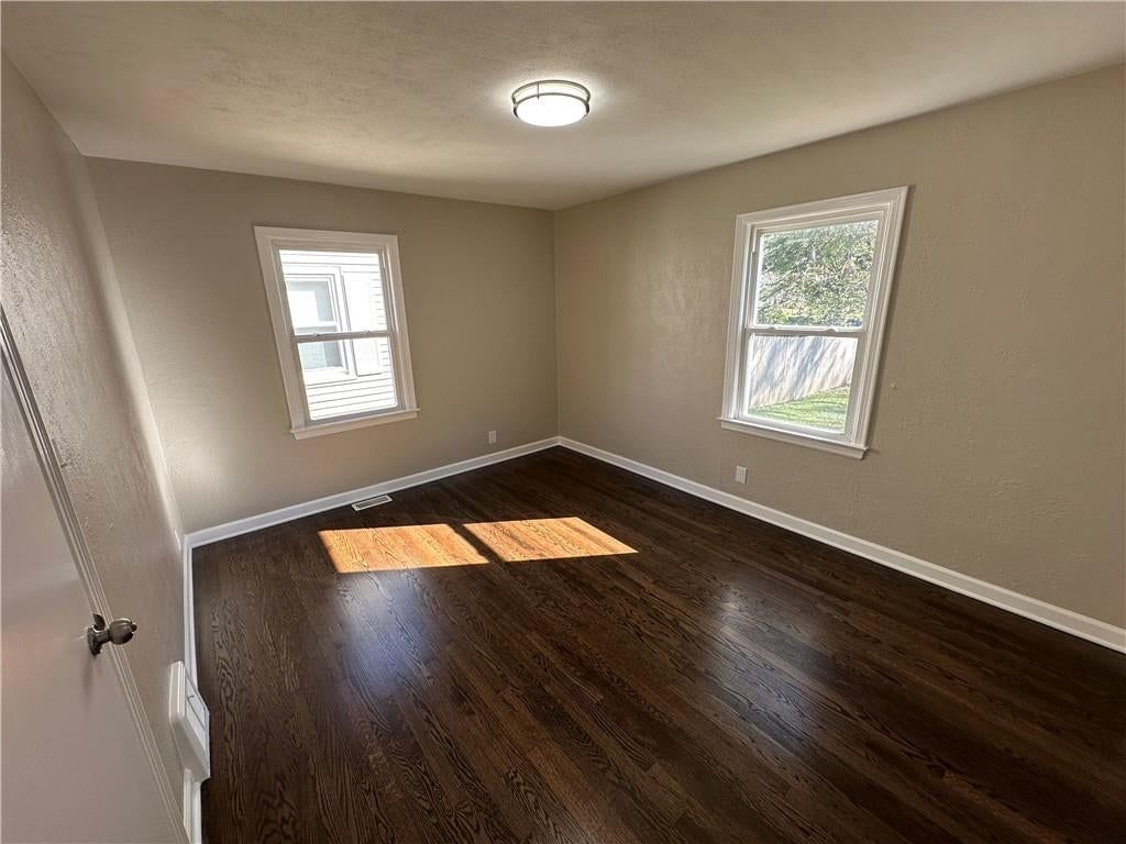 Photo 12 of 18 - 11113 E 25th Street, Independence, MO 64052